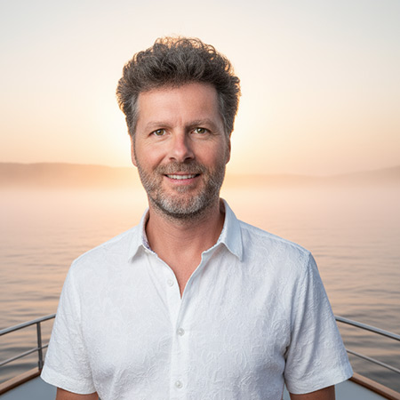 Josef Cvrček - Investor, lektor fotografů a bývalý profesionální fotograf.